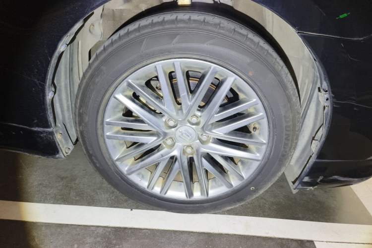 Used Toyota Crown 2017 2.0T Sport Edition Right Front Wheel Hub