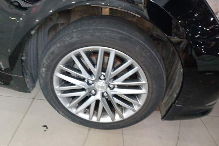 Used Toyota Crown 2017 2.0T Sport Edition Right Front Wheel Hub