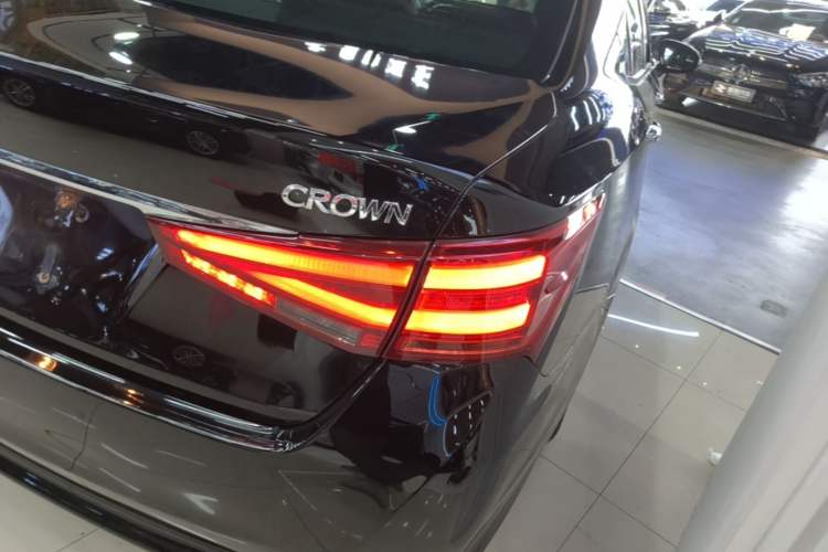 Used Toyota Crown 2017 2.0T Sport Edition Right Rear Taillight