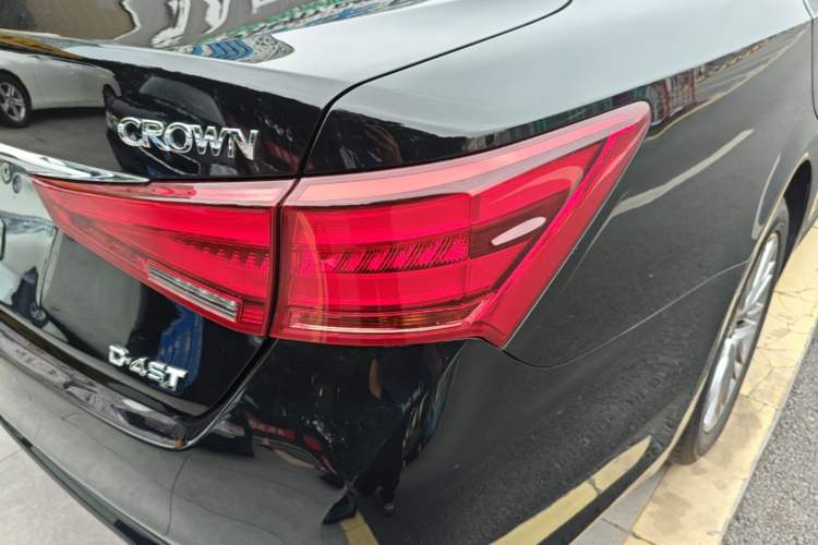 Used Toyota Crown 2017 2.0T Sport Edition Right Rear Taillight