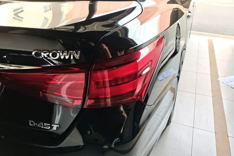 Used Toyota Crown 2017 2.0T Sport Edition Right Rear Taillight