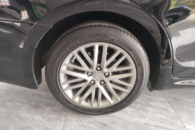 Used Toyota Crown 2017 2.0T Sport Edition Right Rear Wheel Hub