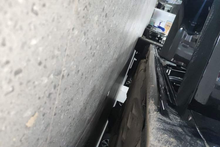 Used Toyota Crown 2017 2.0T Sport Edition Right Side Sill