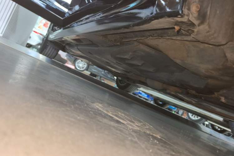 Used Toyota Crown 2017 2.0T Sport Edition Right Side Sill