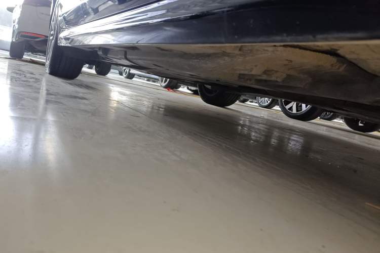 Used Toyota Crown 2017 2.0T Sport Edition Right Side Sill