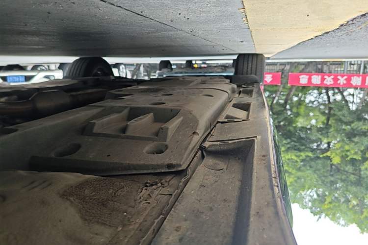 Used Toyota Crown 2017 2.0T Sport Edition Right Side Sill