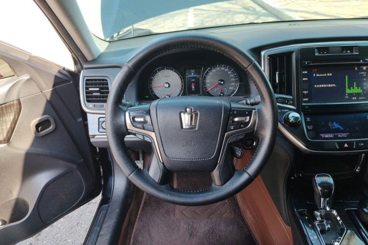 Used Toyota Crown 2017 2.0T Sport Edition Steering Wheel