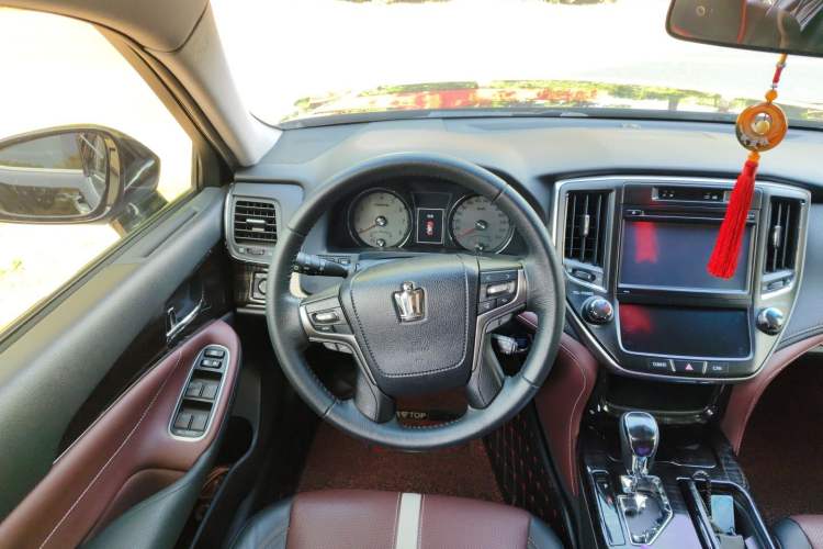 Used Toyota Crown 2017 2.0T Sport Edition Steering Wheel
