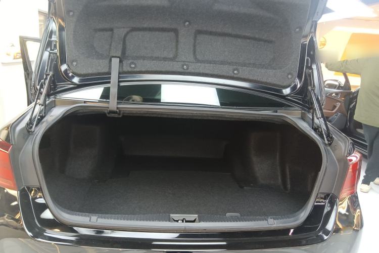 Used Toyota Crown 2017 2.0T Sport Edition Trunk