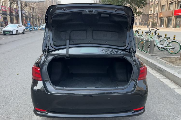 Used Toyota Crown 2017 2.0T Sport Edition Trunk