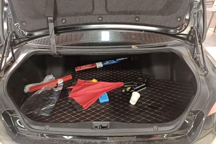 Used Toyota Crown 2017 2.0T Sport Edition Trunk