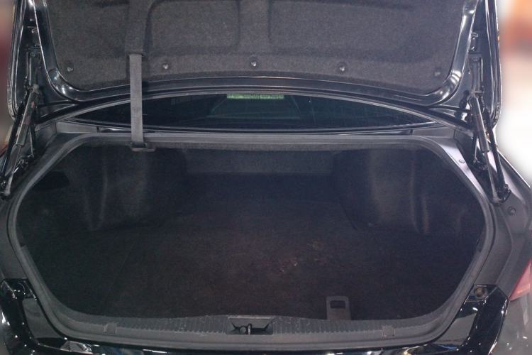 Used Toyota Crown 2017 2.0T Sport Edition Trunk