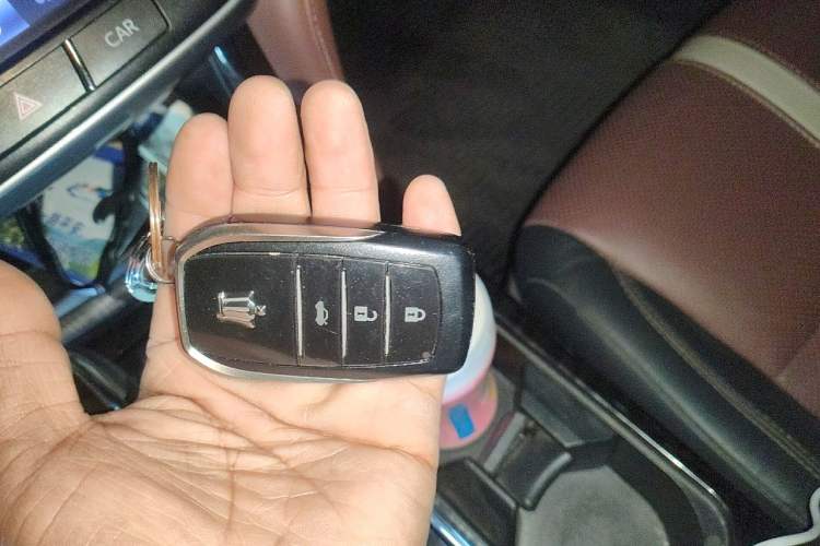 Used Toyota Crown 2017 2.0T Sport Edition Vehicle Key