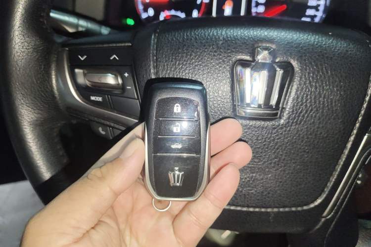 Used Toyota Crown 2017 2.0T Sport Edition Vehicle Key