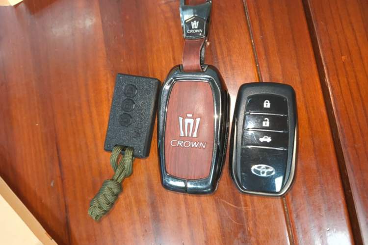 Used Toyota Crown 2017 2.0T Sport Edition Vehicle Key
