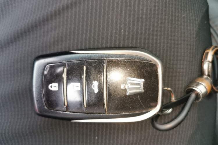 Used Toyota Crown 2017 2.0T Sport Edition Vehicle Key