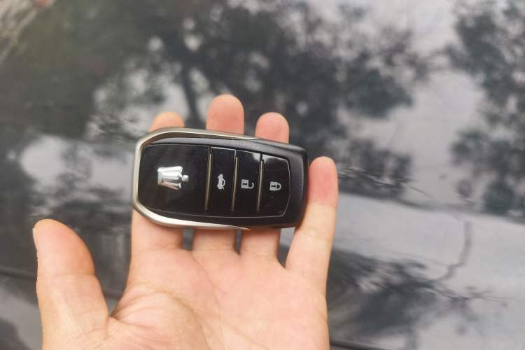 Used Toyota Crown 2017 2.0T Sport Edition Vehicle Key