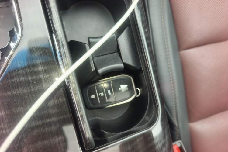 Used Toyota Crown 2017 2.0T Sport Edition Vehicle Key