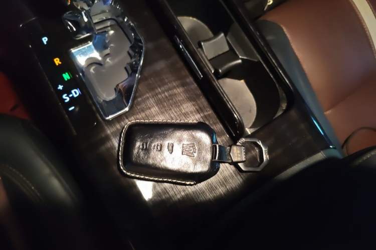 Used Toyota Crown 2017 2.0T Sport Edition Vehicle Key