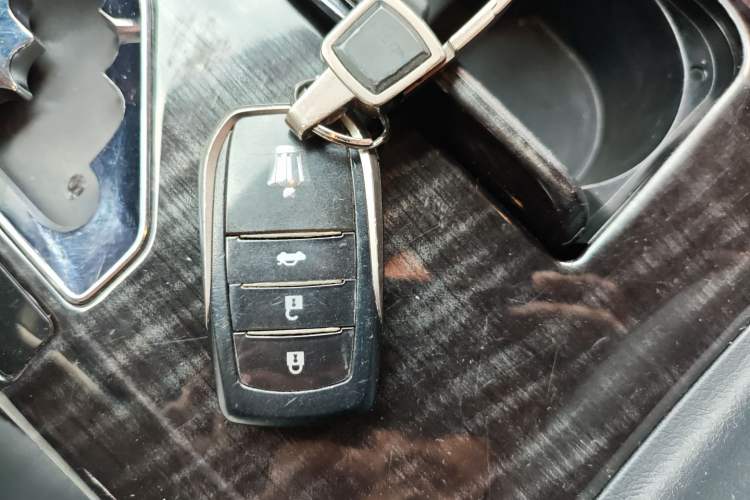 Used Toyota Crown 2017 2.0T Sport Edition Vehicle Key