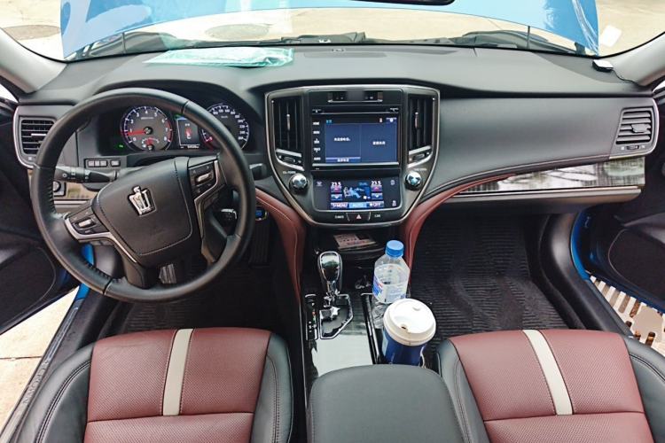 Used Toyota Crown 2017 2.0T Sport Edition Center Console