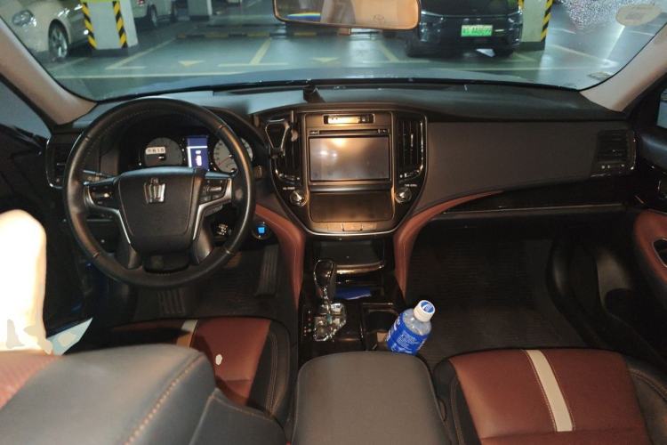 Used Toyota Crown 2017 2.0T Sport Edition Center Console