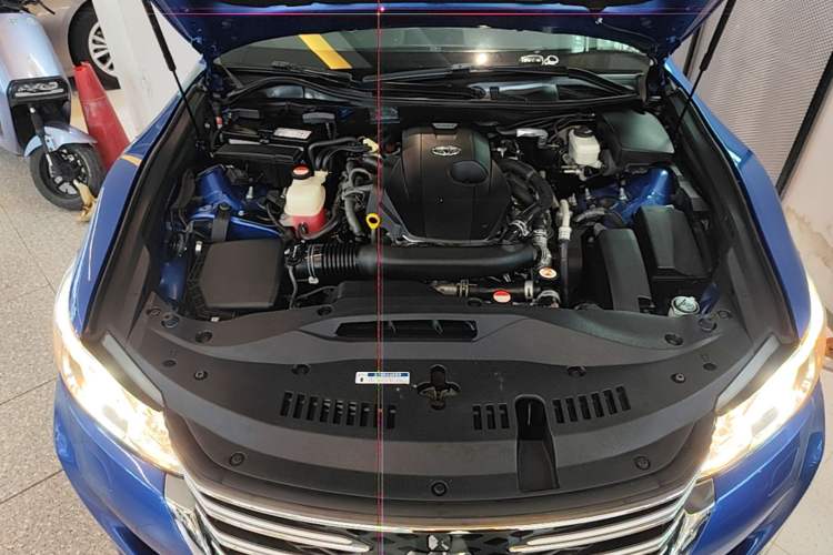 Used Toyota Crown 2017 2.0T Sport Edition Engine Bay