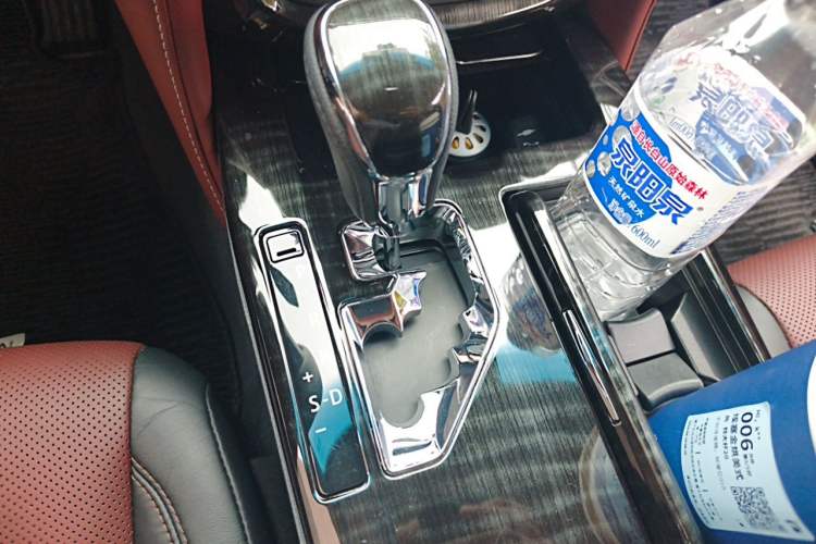 Used Toyota Crown 2017 2.0T Sport Edition Gear Lever