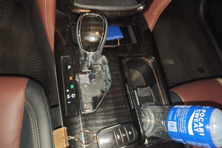 Used Toyota Crown 2017 2.0T Sport Edition Gear Lever