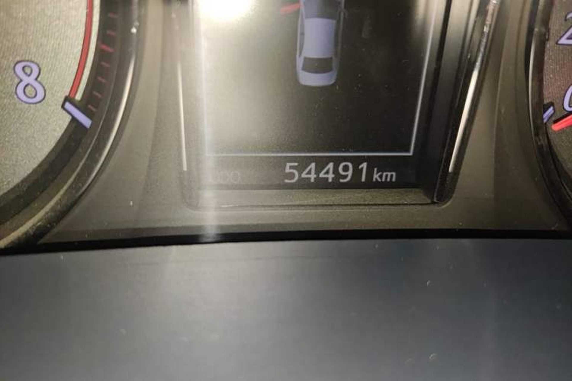 Used Toyota Crown 2017 2.0T Sport Edition Odometer Close Up