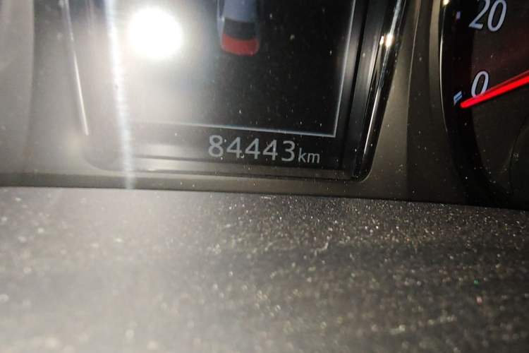 Used Toyota Crown 2017 2.0T Sport Edition Odometer Close Up