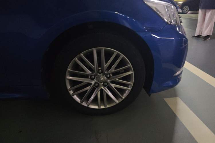 Used Toyota Crown 2017 2.0T Sport Edition Right Front Wheel Hub