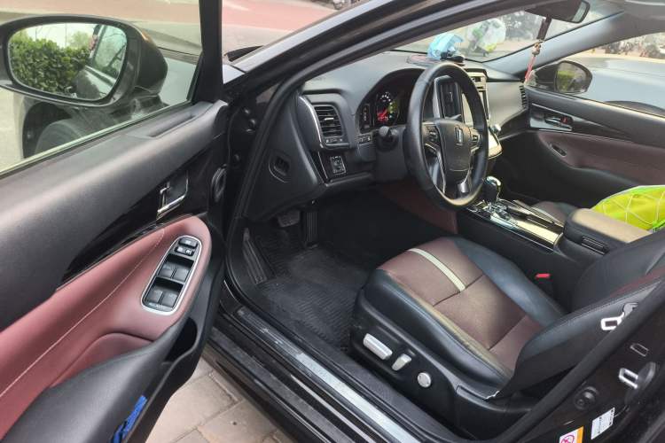 Used Toyota Crown 2017 2.0T Sport Edition Driver Seat