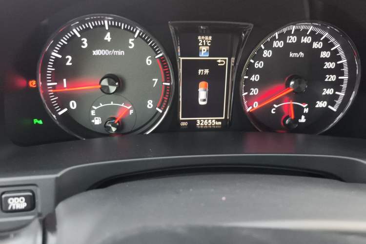 Used Toyota Crown 2017 2.0T Sport Edition Odometer Close Up