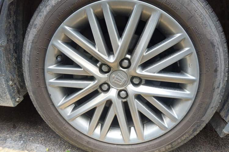 Used Toyota Crown 2017 2.0T Sport Edition Right Front Wheel Hub