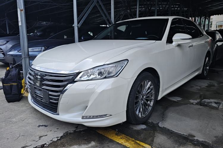 Used Toyota Crown 2017 2.0T Sport Edition Guazi used car, China used car export, Used car for sale, Used cars, Cheapest cars for sale