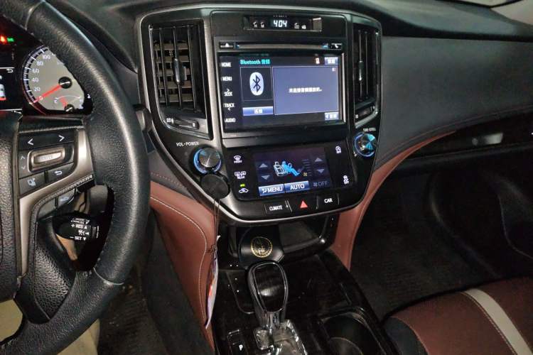 Used Toyota Crown 2017 2.0T Sport Edition Audio And AC Panel