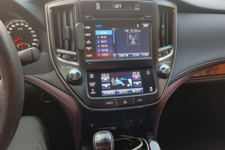 Used Toyota Crown 2017 2.0T Sport Edition Audio And AC Panel