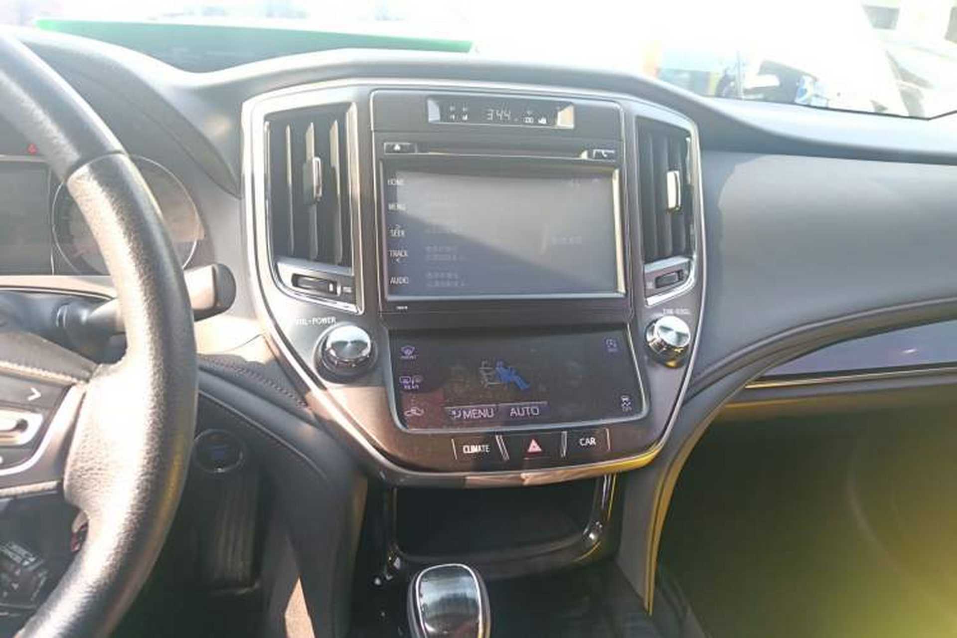 Used Toyota Crown 2017 2.0T Sport Edition Audio And AC Panel