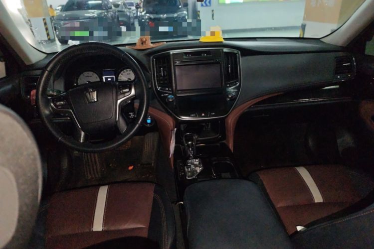 Used Toyota Crown 2017 2.0T Sport Edition Center Console