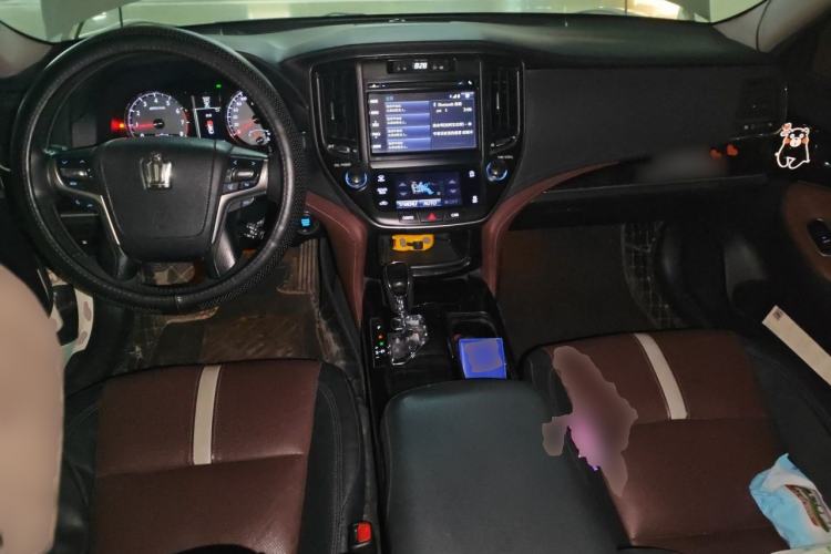 Used Toyota Crown 2017 2.0T Sport Edition Center Console