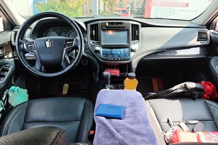 Used Toyota Crown 2017 2.0T Sport Edition Center Console