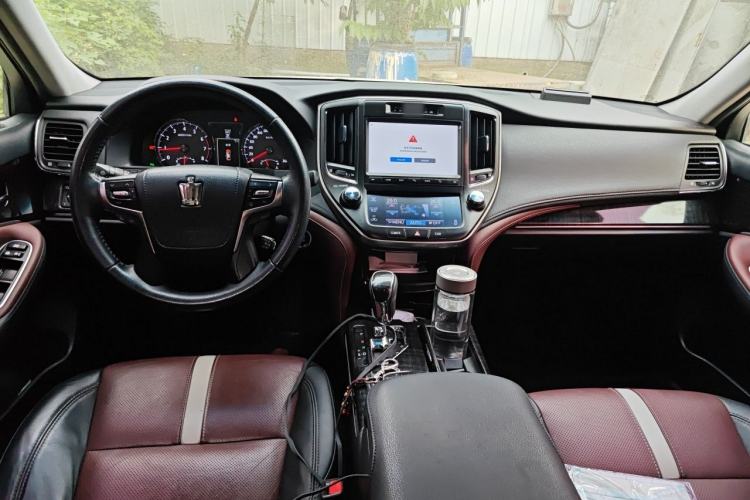 Used Toyota Crown 2017 2.0T Sport Edition Center Console