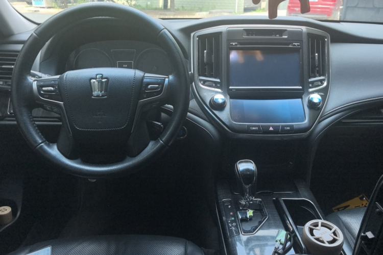 Used Toyota Crown 2017 2.0T Sport Edition Center Console
