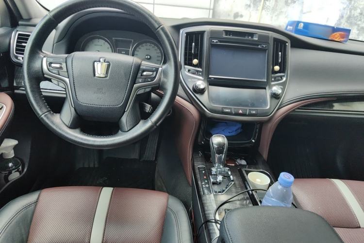 Used Toyota Crown 2017 2.0T Sport Edition Center Console
