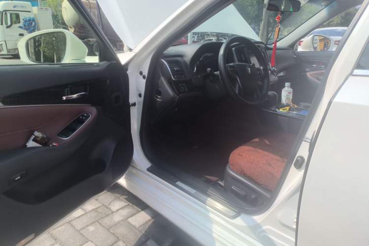 Used Toyota Crown 2017 2.0T Sport Edition Driver Seat