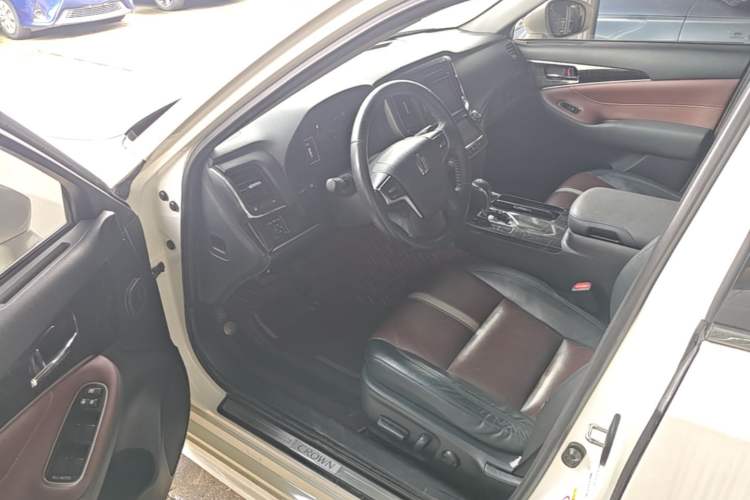 Used Toyota Crown 2017 2.0T Sport Edition Driver Seat