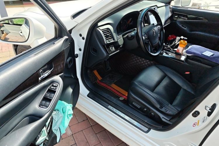 Used Toyota Crown 2017 2.0T Sport Edition Driver Seat