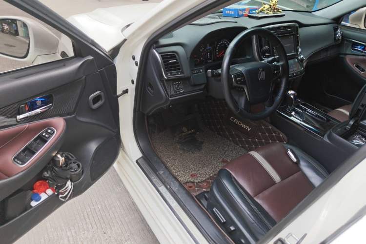 Used Toyota Crown 2017 2.0T Sport Edition Driver Seat