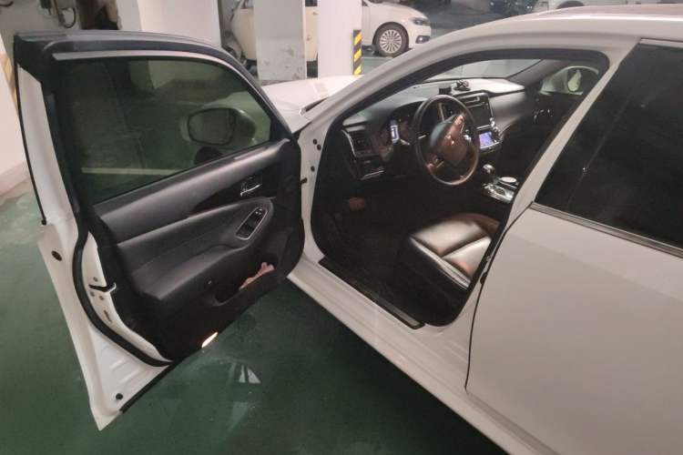 Used Toyota Crown 2017 2.0T Sport Edition Driver Seat